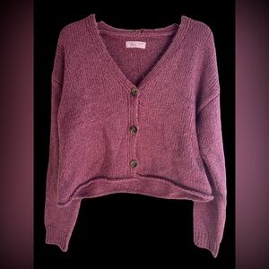 Beautiful URBAN OUTFITTERS Like New- Button Down Knit Cardigan Sweater